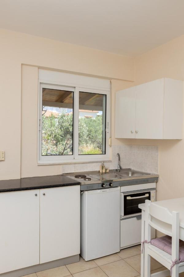 Αnastasia Apartments Mavrovoúnion 外观 照片