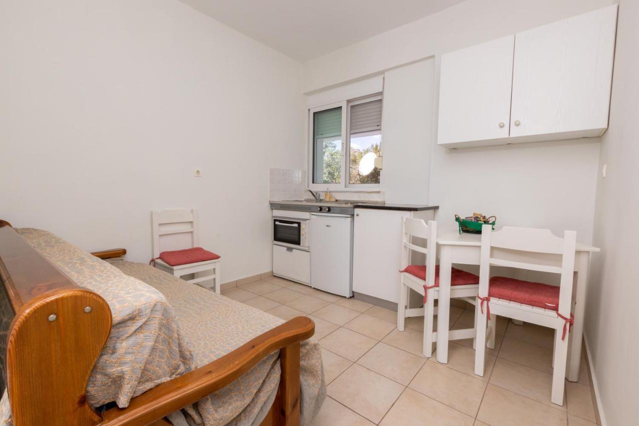 Αnastasia Apartments Mavrovoúnion 外观 照片