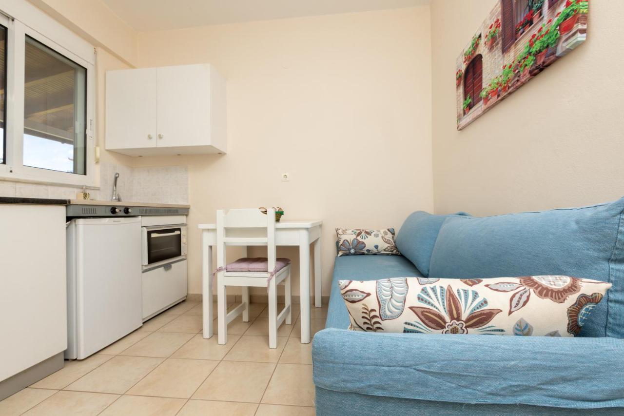 Αnastasia Apartments Mavrovoúnion 外观 照片